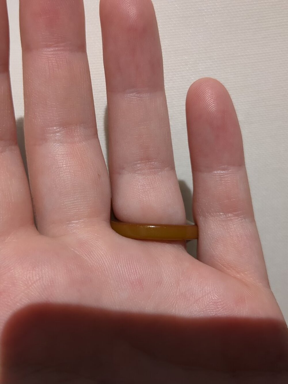 Vintage Carved Bakelite Ring • Butterscotch Olive • Art Deco • Tested Positive B - Picture 4 of 13